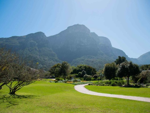 https://toured.eu/wp-content/uploads/2018/08/post_capetown_04-640x480.jpg