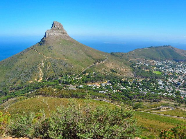 https://toured.eu/wp-content/uploads/2018/08/post_capetown_05-640x480.jpg